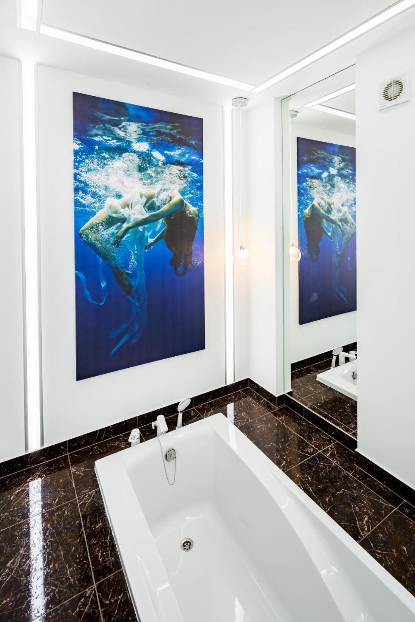 Royal Premier Apartment Львов Экстерьер фото